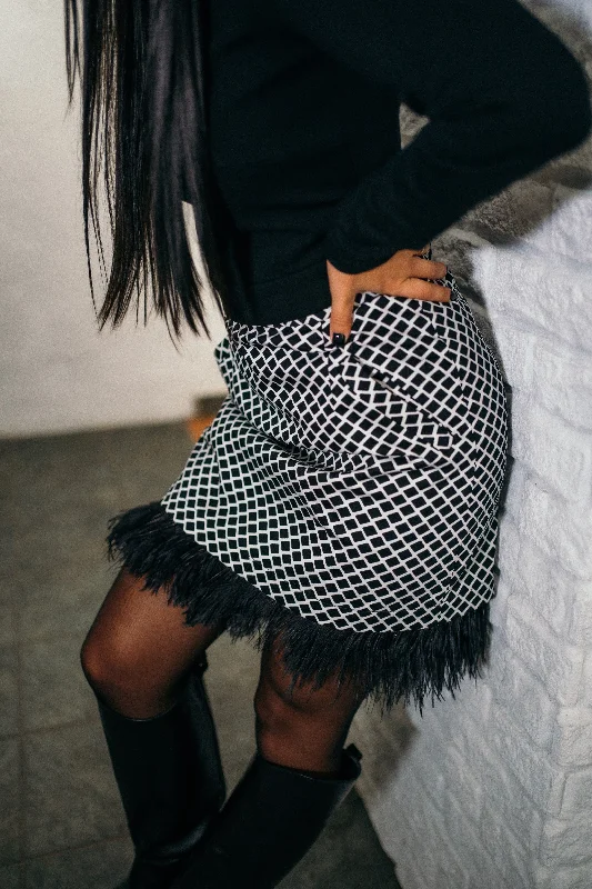 Black and white feather mini skirt wool skirt breathable